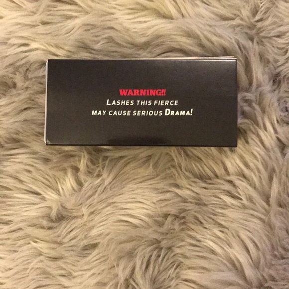 🎁BUY 2 GET 1 FREE‼️‼️LANA REAL MINX FALSE LASHES - Picture 3 of 4